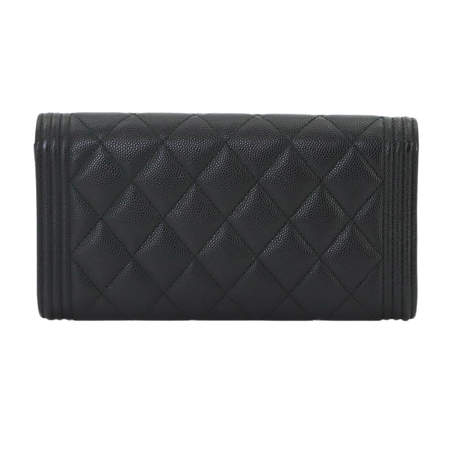 CHANEL（シャネル） 美品 ボーイシャネル マトラッセ 二つ折り 長財布