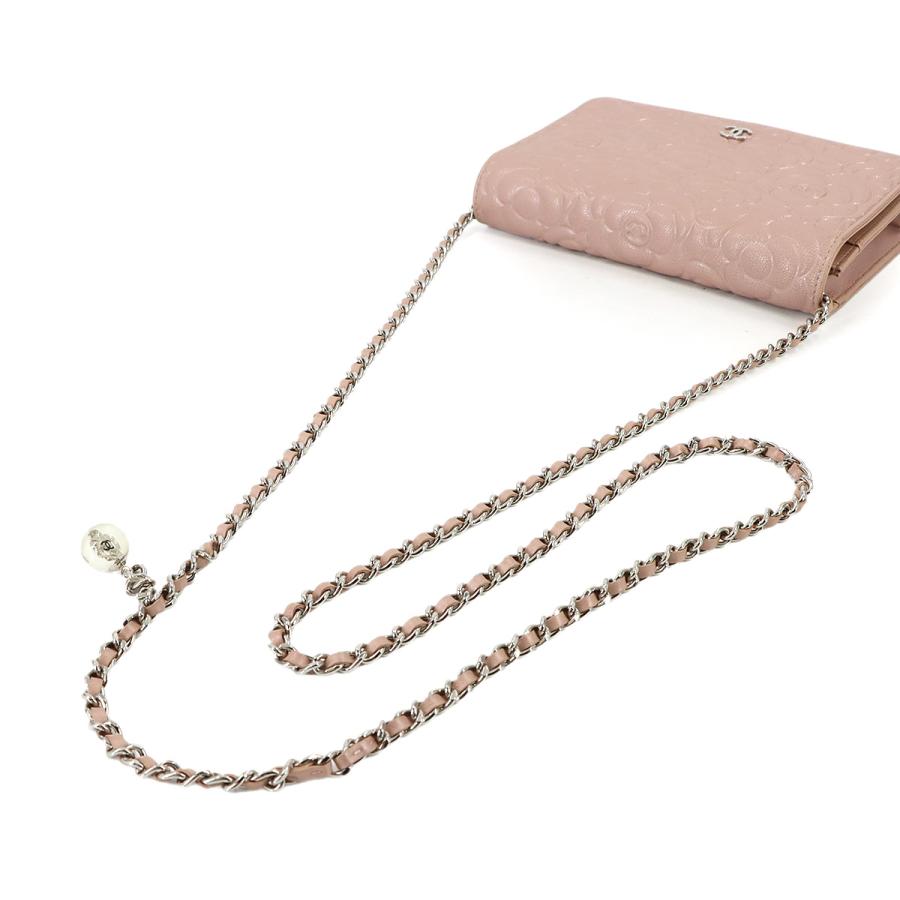 CHANEL（シャネル） 新品同様 カメリア チェーン ウォレット 二つ折り