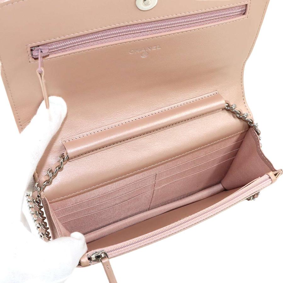CHANEL（シャネル） 新品同様 カメリア チェーン ウォレット 二つ折り