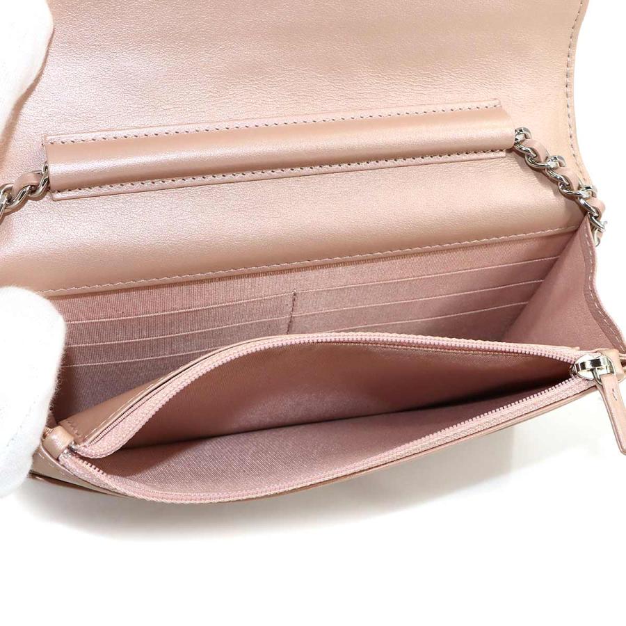 CHANEL（シャネル） 新品同様 カメリア チェーン ウォレット 二つ折り