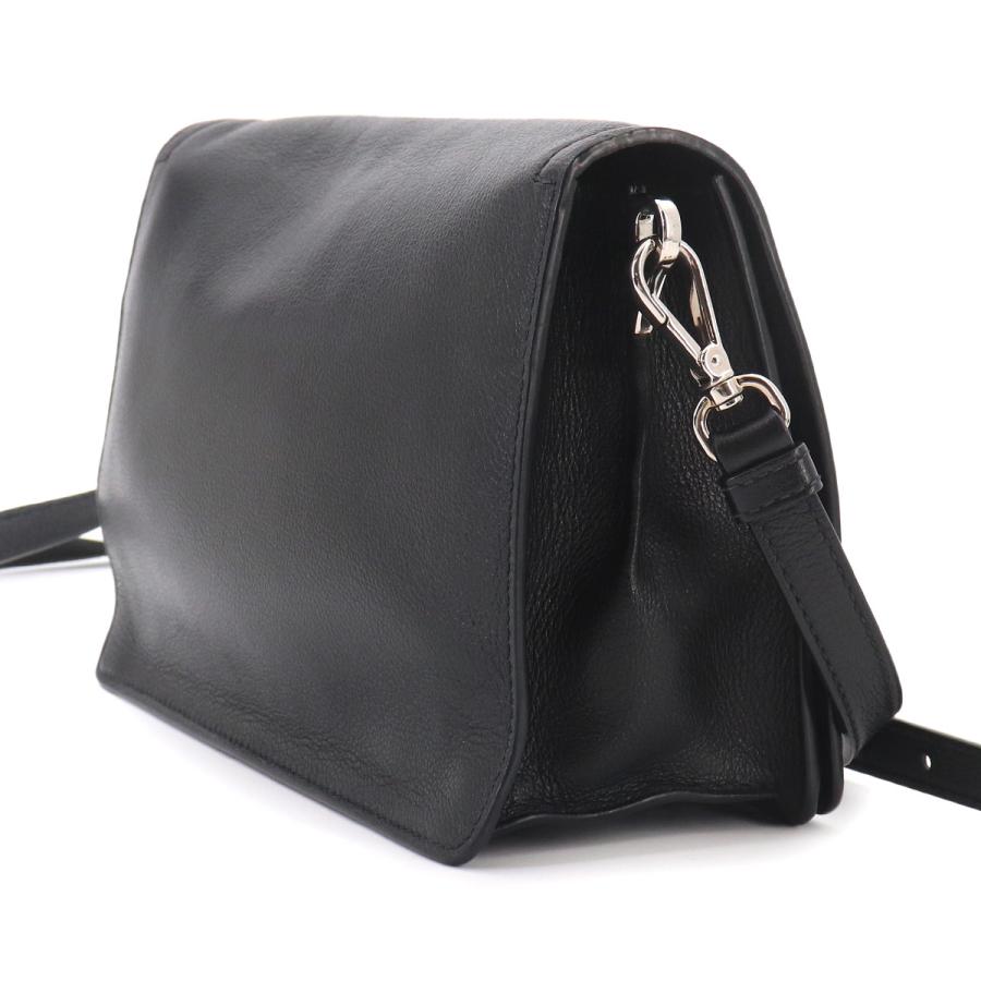 PRADA プラダ メッセンジャーバッグ ショルダーバッグ PRADA（プラダ） 新品同様 メッセンジャー ショルダー バッグ レザー