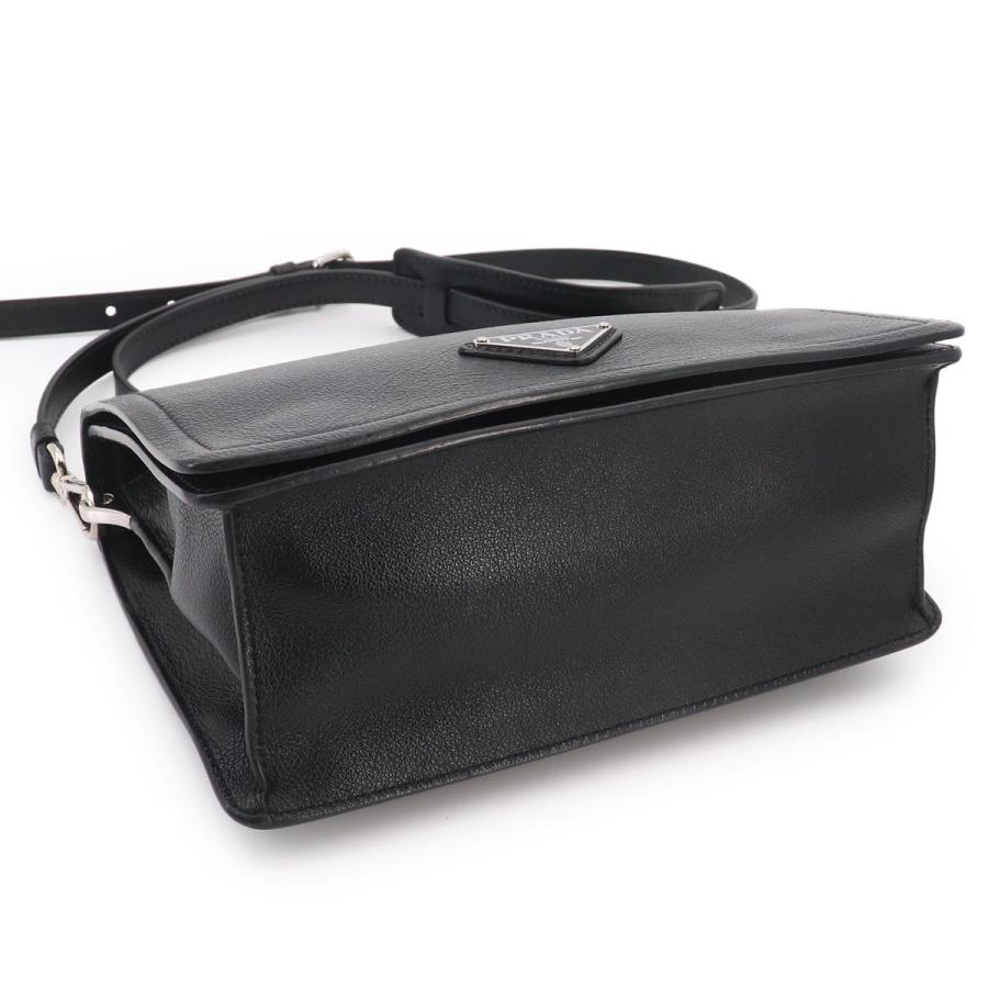 PRADA（プラダ） 新品同様 メッセンジャー ショルダー バッグ レザー