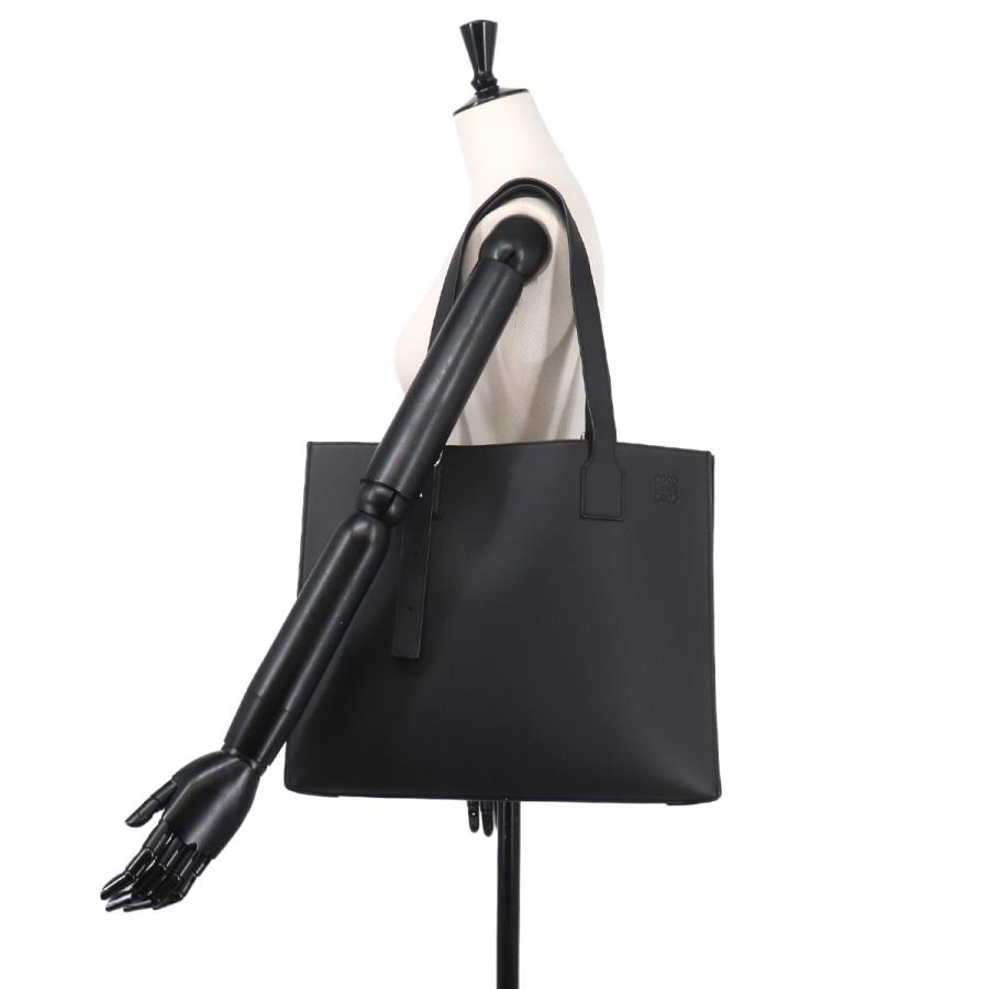 LOEWE（ロエベ） 新品同様 バックル ホリゾンタル トート バッグ