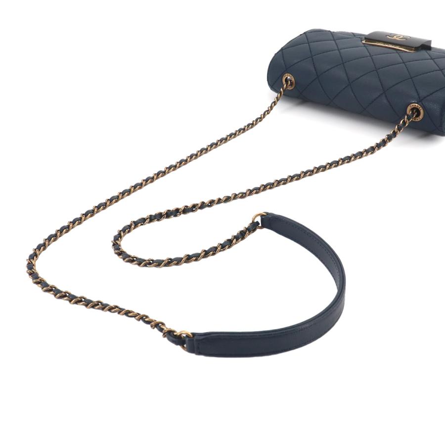 CHANEL（シャネル） 美品 ビューティーロック チェーン ショルダー