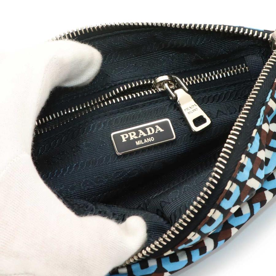 PRADA（プラダ） 新品同様 幾何学模様 ポーチ ナイロン サフィアーノ 