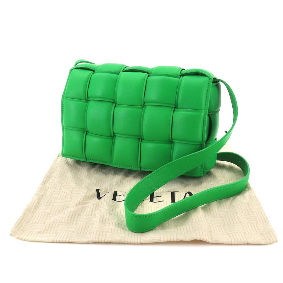 BOTTEGA VENETA イントレチャート ショルダーバッグ グリーン系 BOTTEGA VENETA（ボッテガ・ヴェネタ） 新品同様 ボッテガ ヴェネタ