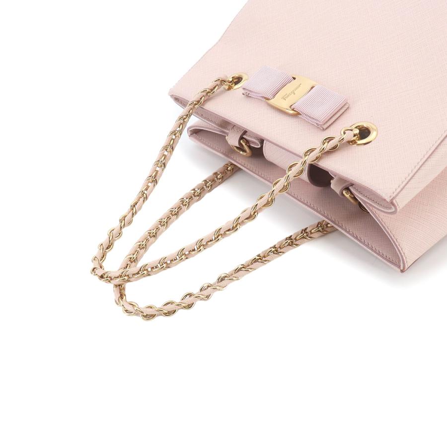 新品同様 サルヴァトーレ フェラガモ Salvatore Ferragamo ヴァラ