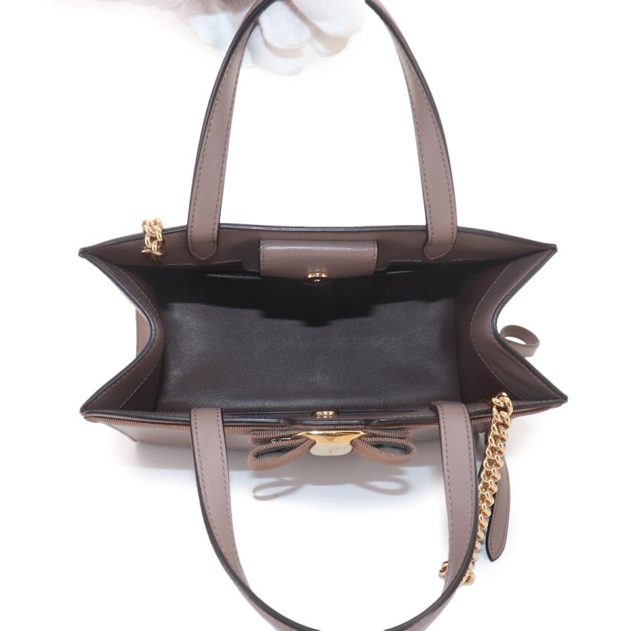 美品 サルヴァトーレ フェラガモ Salvatore Ferragamo ヴァラリボン