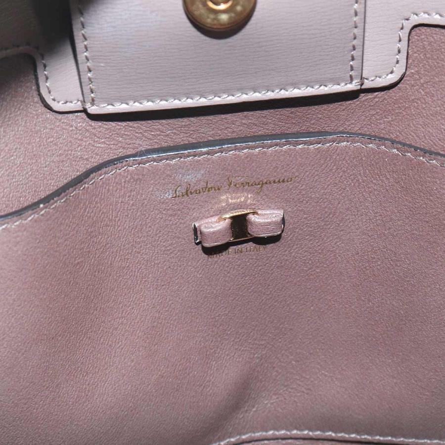 美品 サルヴァトーレ フェラガモ Salvatore Ferragamo ヴァラリボン