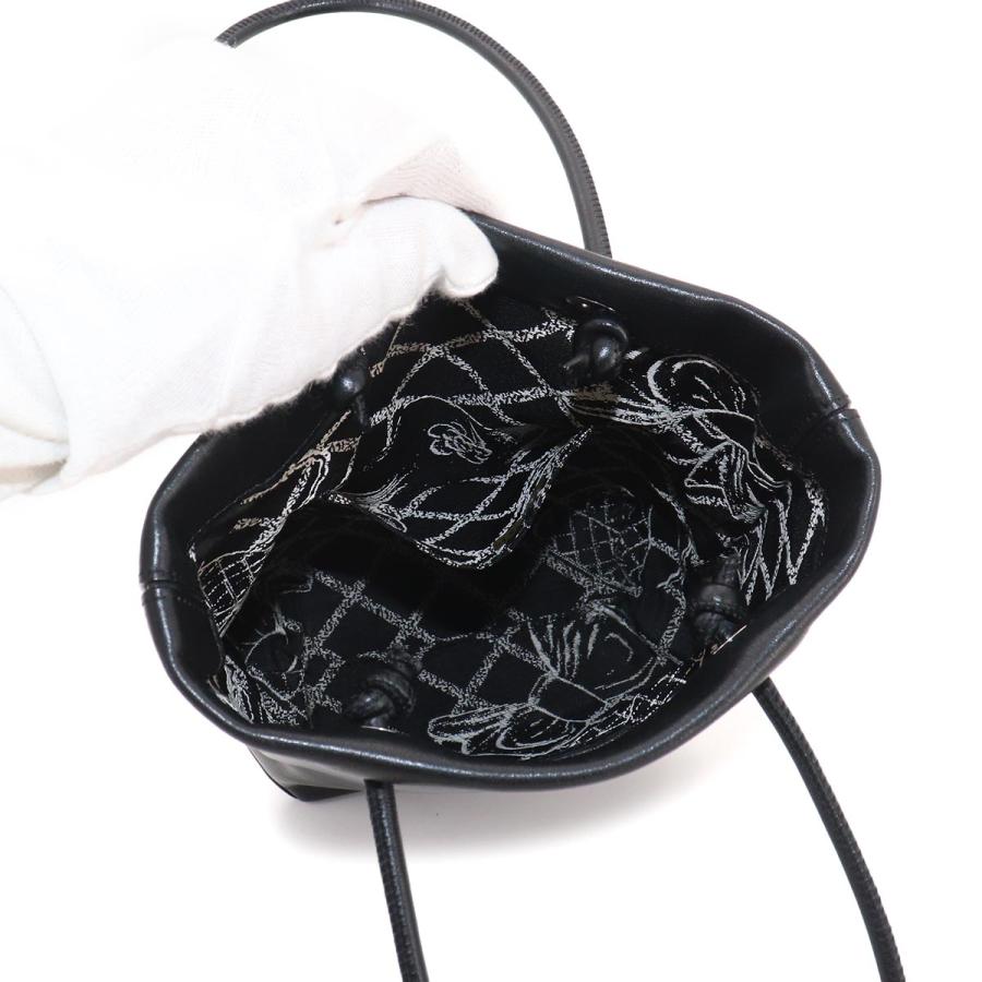 CHANEL ブラック バッグ CHANEL（シャネル） 美品 エッセンシャル トート バッグ レザー