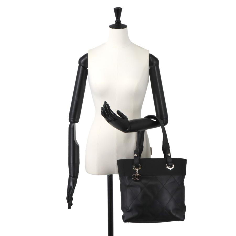 【最高級美品】シャネル パリビアリッツPM トートバッグ シルバー金具 ブラック CHANEL（シャネル） 新品同様 パリビアリッツ PM トート バッグ PVC