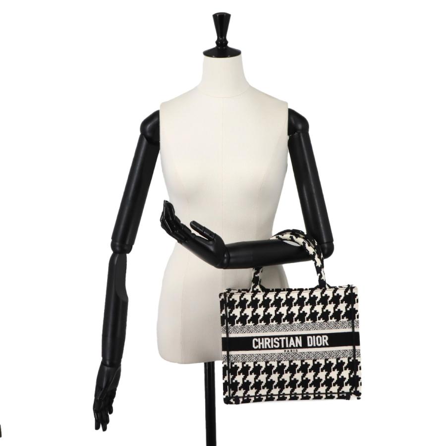 Christian Dior（クリスチャン・ディオール） 新品同様 ブック トート