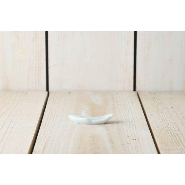 美濃焼 深山(miyama.) waterlineウォーターライン アロワナ 箸置き 青磁　　日本製 |  | 02