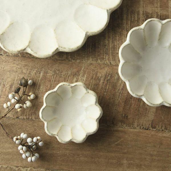 美濃焼 カネコ小兵製陶所 リンカ  (輪花)  8cmボウル 白練　　日本製 | 