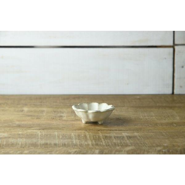 美濃焼 カネコ小兵製陶所 リンカ  (輪花)  8cmボウル 白練　　日本製 |  | 01