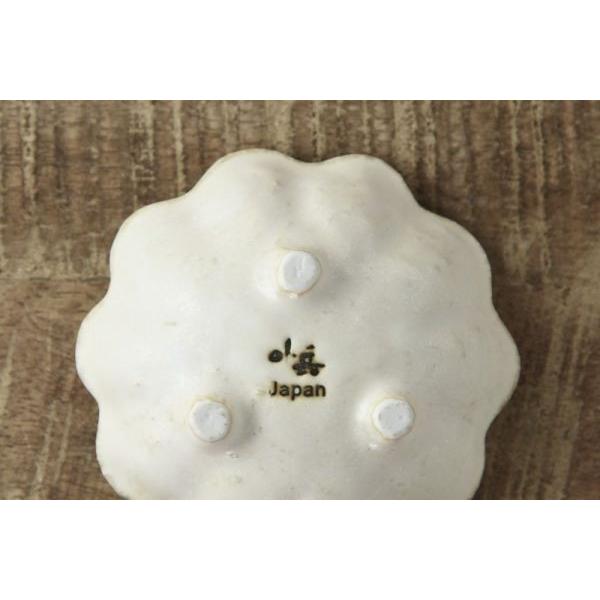 美濃焼 カネコ小兵製陶所 リンカ  (輪花)  8cmボウル 白練　　日本製 |  | 04