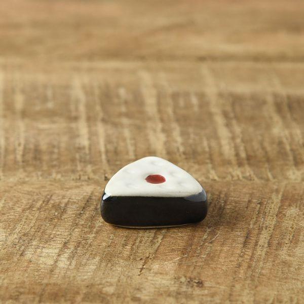 美濃焼 お弁当箸置き 梅おにぎり　　日本製 |  | 01