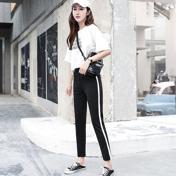 レディース サイドラインパンツ ラメ スリムフィット ストレッチ ジャージ スキニー レギンス ロング丈 ダンス スポーツ ルームウェア 女性用 韓国 ファッション Dc 159 Putimomo 通販 Yahoo ショッピング