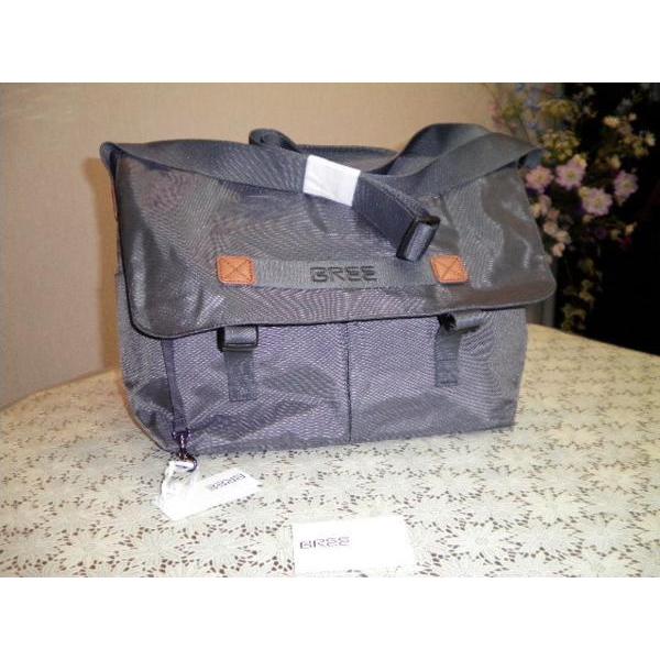 最後です。BREE Cabrio NEW2 ブリー ナイロン製メッセンジャーバッグ　送料込み