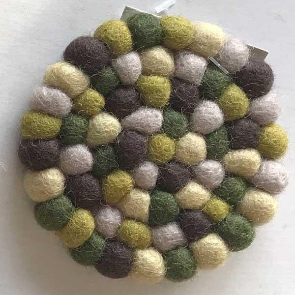 フェルトボール コースター 円形 10cm ハンドメイド ネパール ウール Tm9100 アジアン雑貨プワンプワン 通販 Yahoo ショッピング