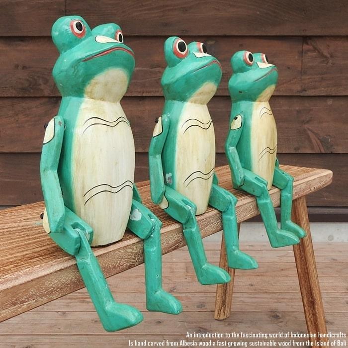 お座りカエルさん人形 3体セット ファミリー 木彫り動物 ハンドメイド バリ雑貨 楽天市場】[ポイント2倍]お座り カエルさん 黄色 Lサイズ 手足が