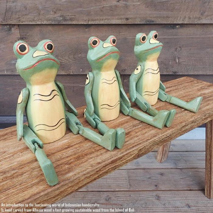 お座り カエルさん Mサイズ ウェルカム人形 蛙 かえる 木彫りの置物