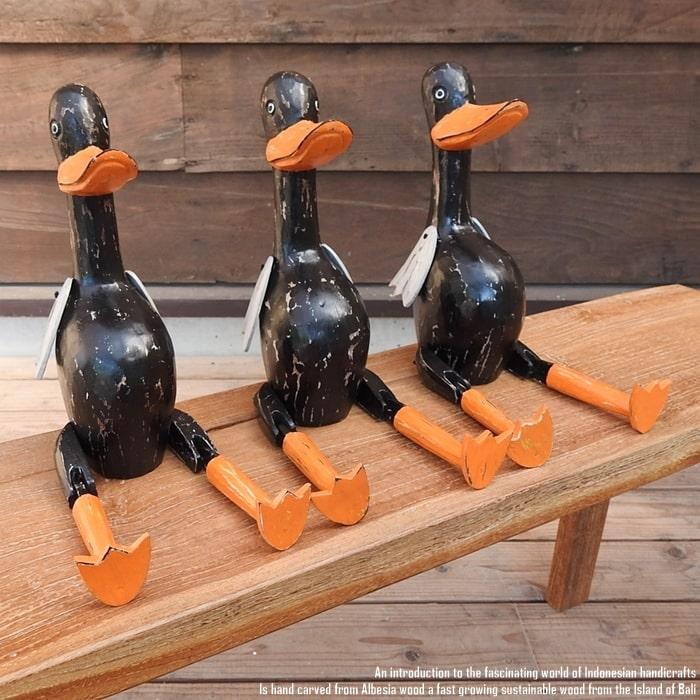 木彫りの鳥 2羽セット 置き物 カモ アヒル インテリア （お座り  