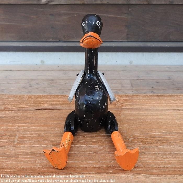 お座り アヒルさん 黒 Sサイズ ウェルカム人形 家鴨 木製 木彫りの置物