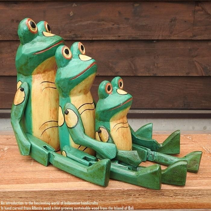 お座り カエルさん 黄色 Mサイズ ウェルカム人形 蛙 かえる 木製