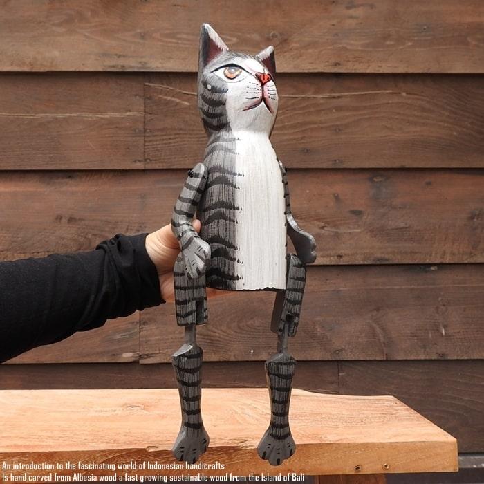 お座り ネコさん Mサイズ ウェルカム人形 ねこ 猫 木製 木彫りの置物