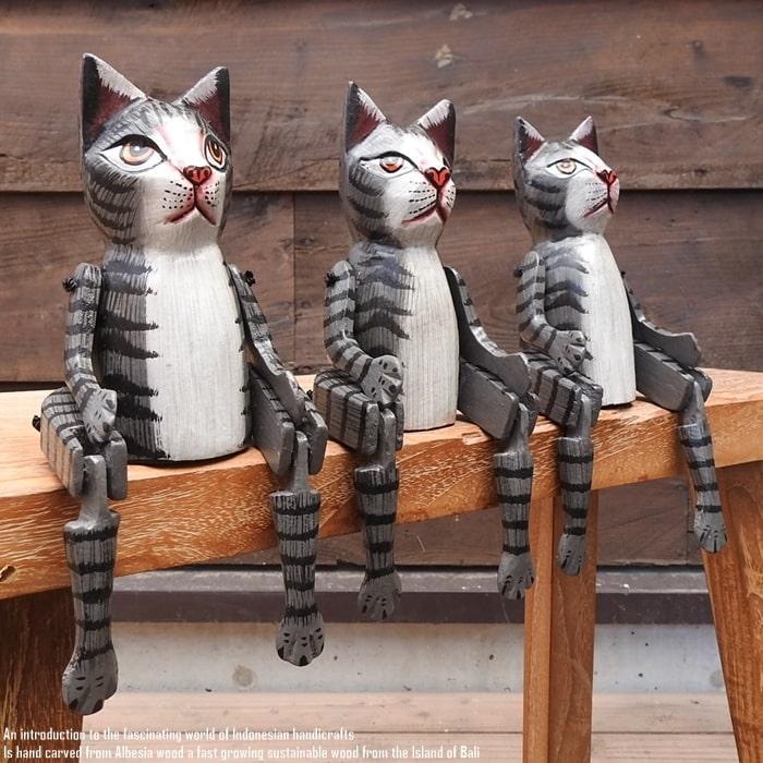 猫の木彫り　作家　猫　彫刻　オブジェ　置物　アンティーク お座り ネコさん Sサイズ ウェルカム人形 ねこ 猫 木製 木彫りの