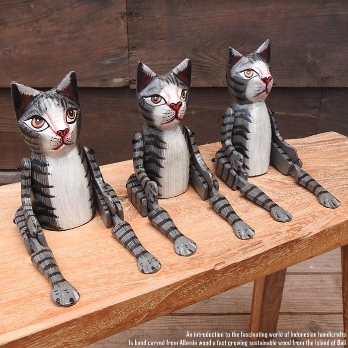 薩摩　猫の置物 色彩豊かな装飾 745bc2a1b6d58794d25e42d29471a0