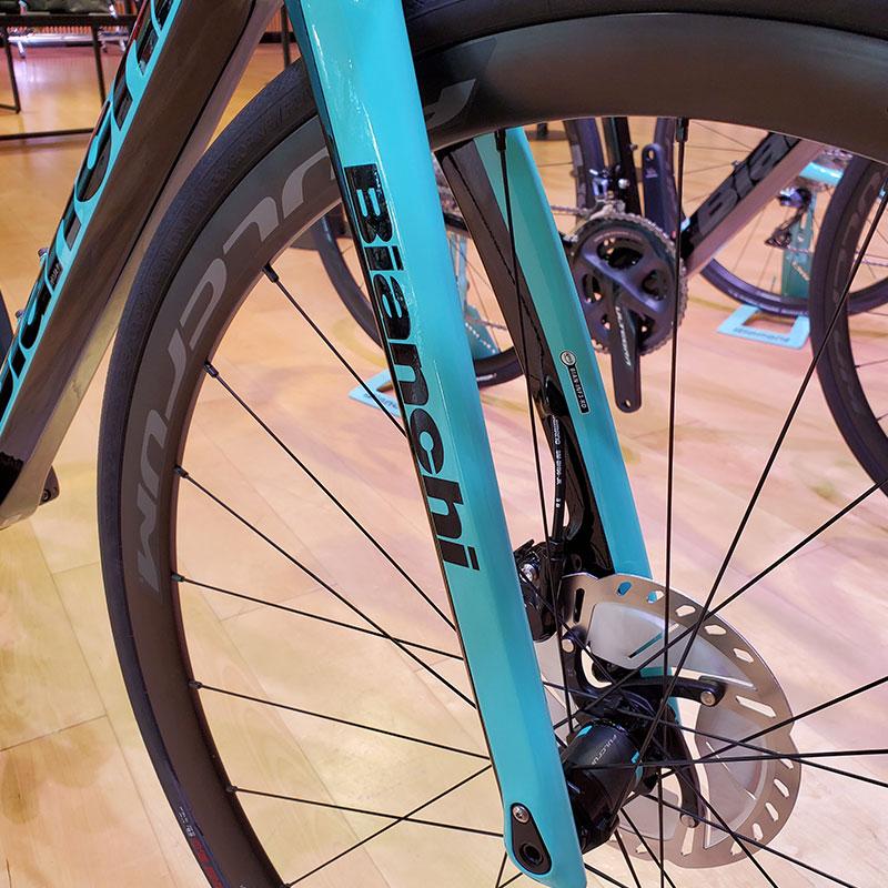 Bianchi ビアンキ 2022年モデル INFINITO CV DISC(イン Bianchi ビアンキ 2022年モデル INFINITO CV DISC(イン