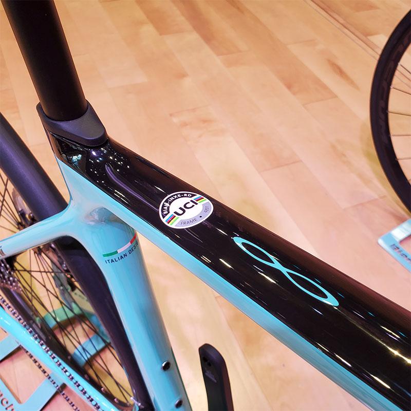 ビアンキ 2022年モデル INFINITO XE DISC（インフィニートXEディスク）ULTEGRA Bianchi | Bianchi | 16