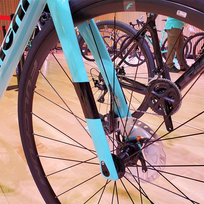 ビアンキ 2022年モデル INFINITO XE DISC（インフィニートXEディスク）ULTEGRA Bianchi | Bianchi | 09