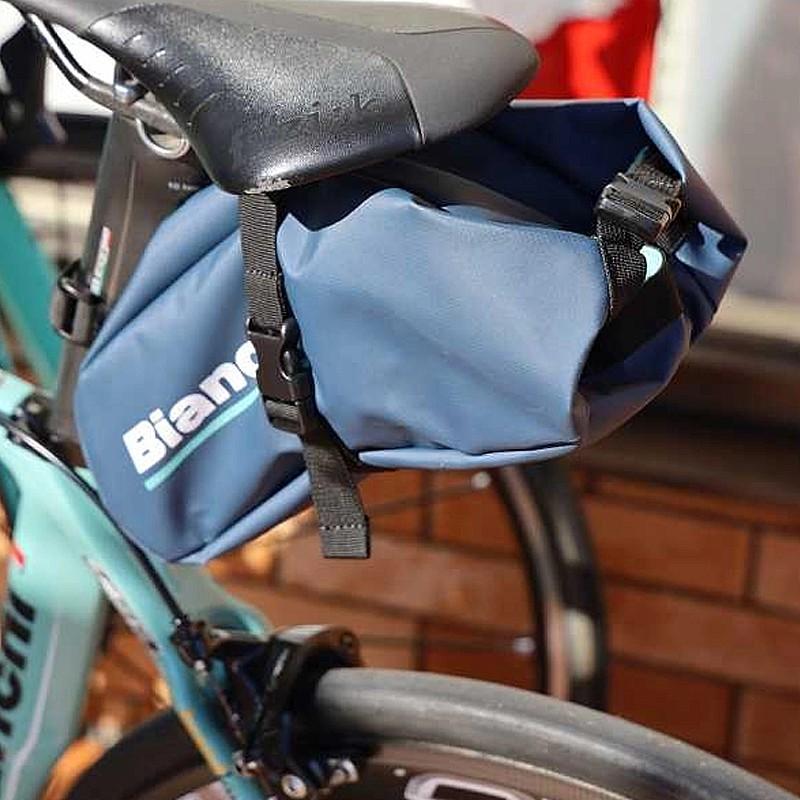 Bianchi ビアンキ　 サドルバッグ　LED チェレステ　ELライト Bianchi ONLINE STORE