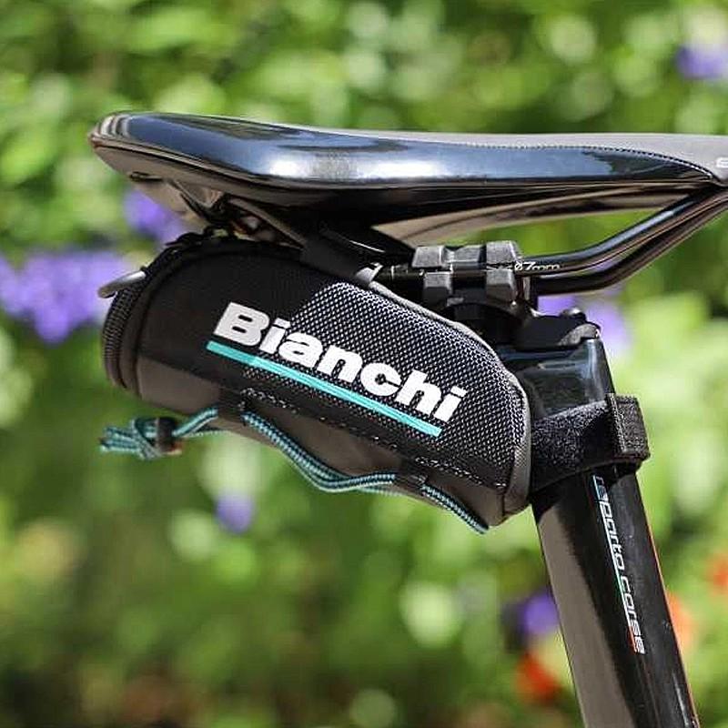 【Bianchi】 ELライト付きサドルバッグ テールライト　<当日発送> Bianchi ビアンキ サドルバックスモール : 自転車のQBEI Yahoo