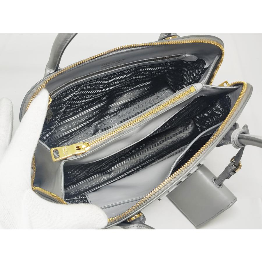 PRADA プラダ 2WAYハンドバッグ 1BA002 サフィアーノ グレー PRADA プラダ 2WAYハンドバッグ 1BA002 サフィアーノ グレー