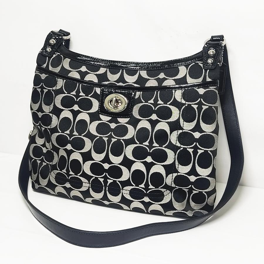 美品 COACH コーチ シグネチャー斜め掛けショルダーバッグ