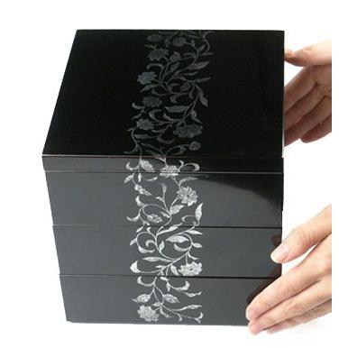 訳あり アールデコ 三段重箱 溜内黒 /モダン重箱シリーズ : 漆器久太郎