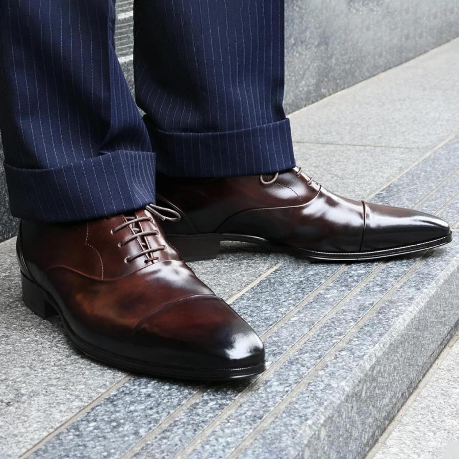 【極美品】クインクラシコ　本革　ストレートチップ　黒　26 内羽根　キャップトゥ クインクラシコ国産ライン 内羽根ストレートチップ QueenClassico