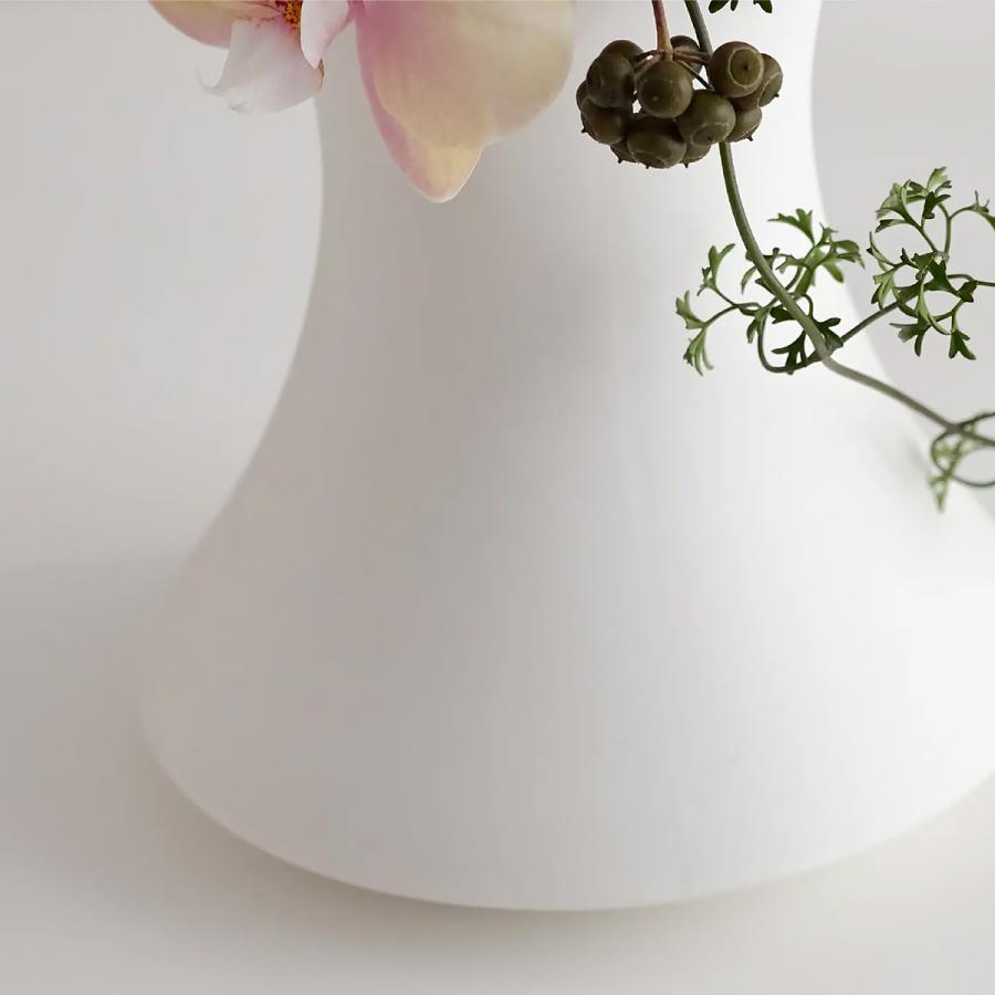 File フィレ フラワーベース 2色 2サイズ【フラワーベース 花器 花瓶 磁器 インテリア雑貨 オブジェ ホワイト 白 モーブ ニュアンスカラー おしゃれ モダン】の画像