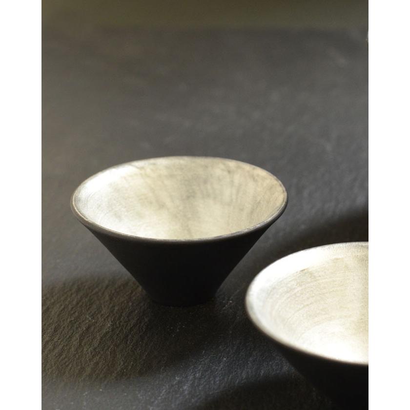 杯 黒銀彩・白銀彩【酒器 盃 お猪口 おちょこ ぐい呑み ぐいのみ 日本