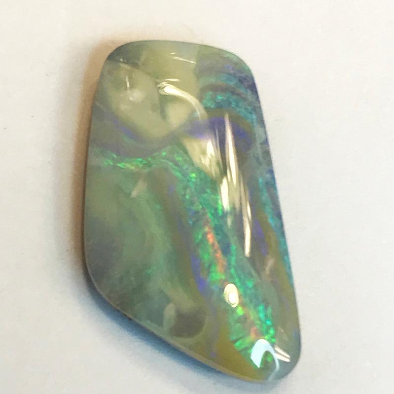 天然 ボルダーオパール 20.960ct ルース 裸石 ソーティング付属 qoj