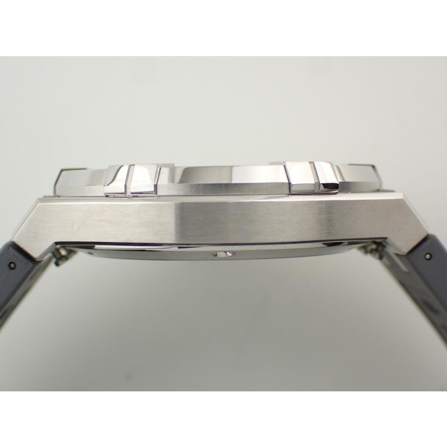 モーリスラクロア アイコン オートマチック 42mm グレー文字盤 ラバーベルト AI6008-SS000-230-2 新品の画像