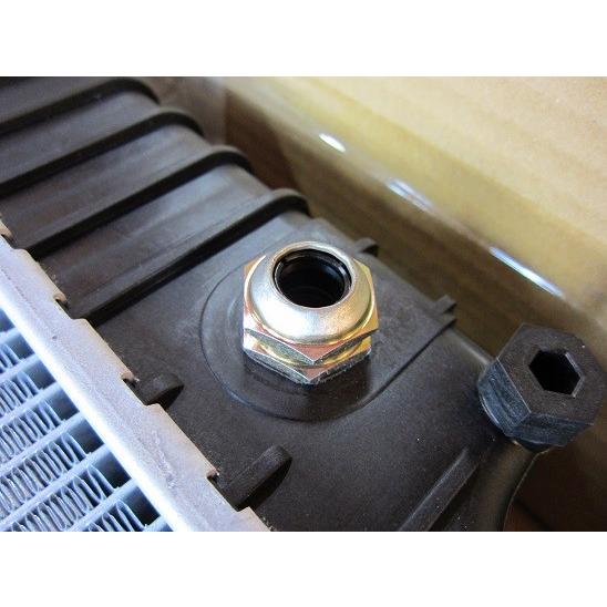 07〜10 フォード エクスプローラー ラジエター/ラジエーター : QUICK