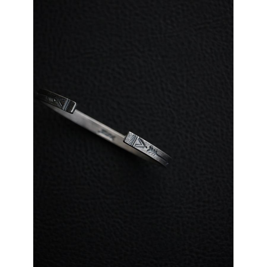エンドアローバングル シルバー hemlock ヘムロック End Arrow Bangle