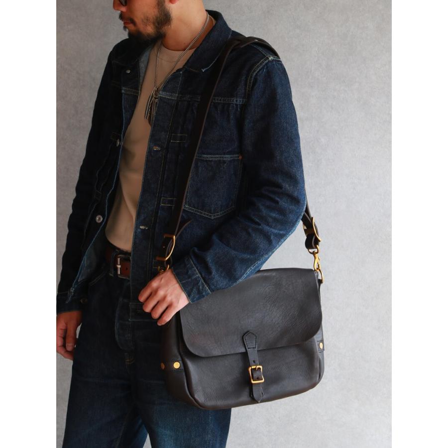 ヴァスコ　レザーポストマン　ショルダーバッグ　レギュラー　プレーン　ブラック vasco ヴァスコ LEATHER POSTMAN SHOULDER BAG REGULAR レザー