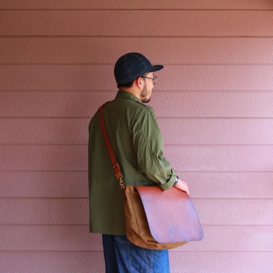 vasco（ヴァスコ） キャンバス×レザー メールバッグ ラージ オリーブ