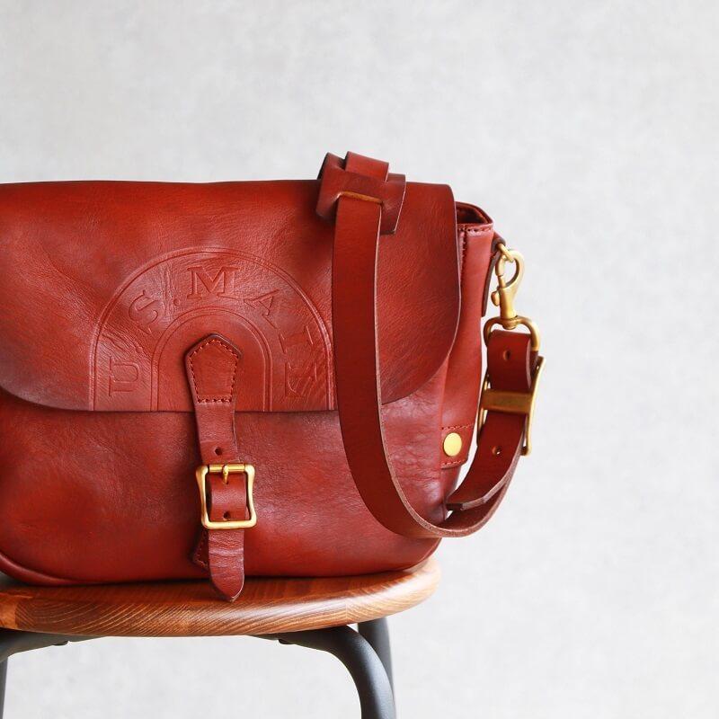 VASCO (ヴァスコ) Postman Small 刻印 vasco（ヴァスコ） レザーポストマンショルダーバッグ スモール 刻印